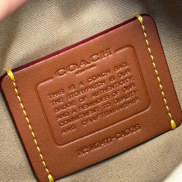 Coach Cargo Tote 20 Bubble Leather Chalk - Picture 7 of 15